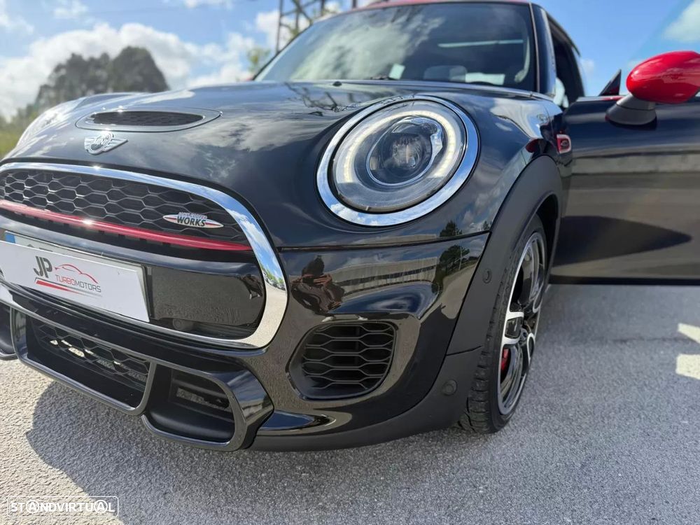 MINI 3 Portas John Cooper Works Plus Auto Desportiva - 2
