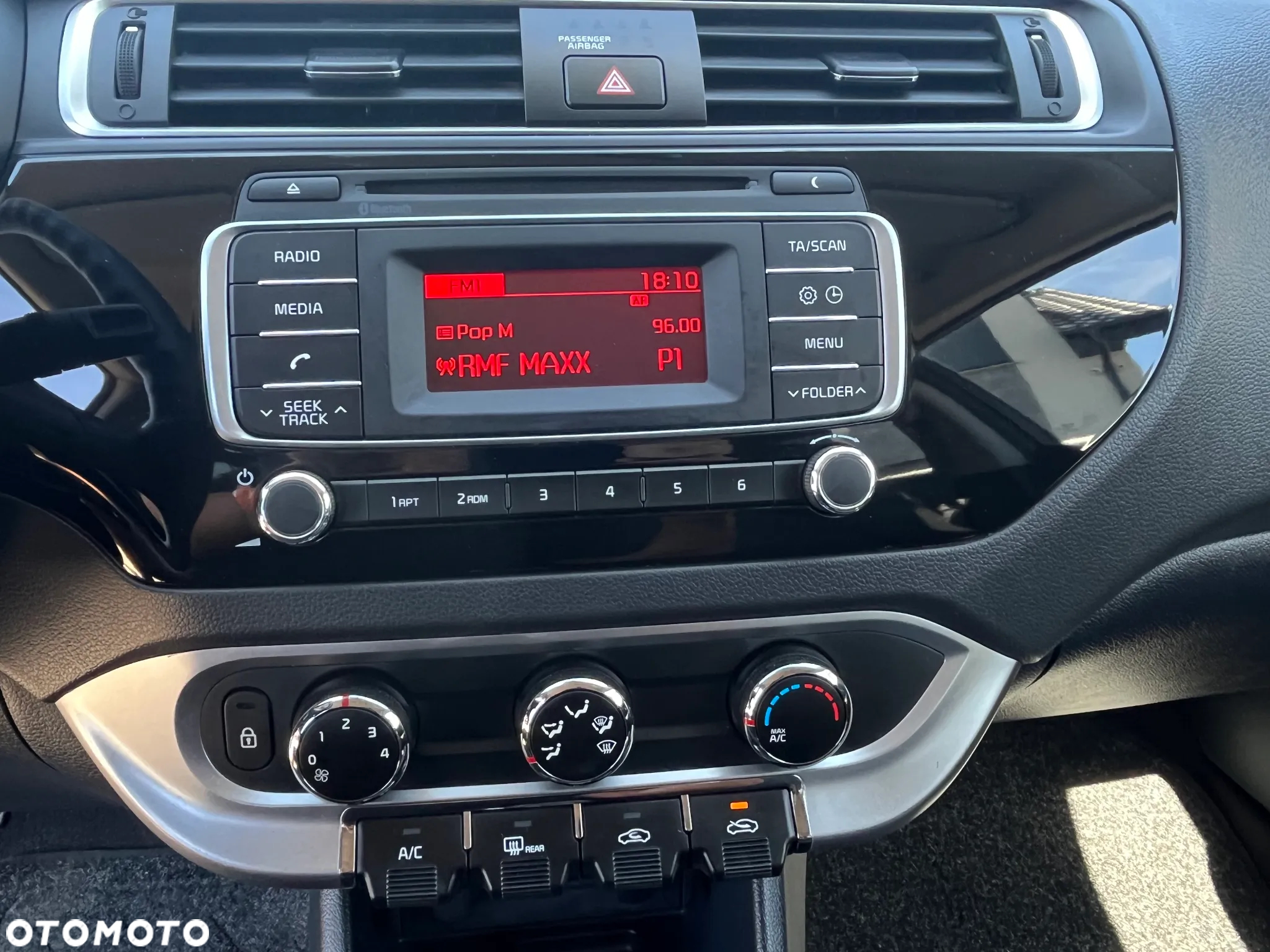 Kia Rio - 29