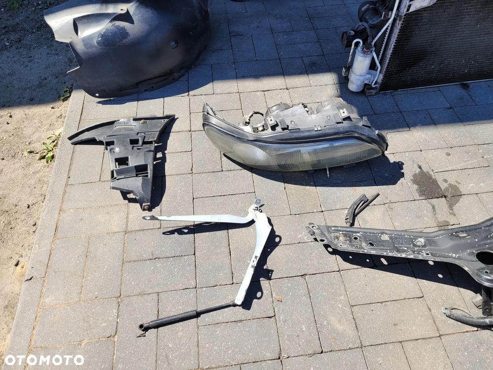 Volvo V70 II 00-05 Zestaw maska blotniki zderzak lampy 444-46 - 13