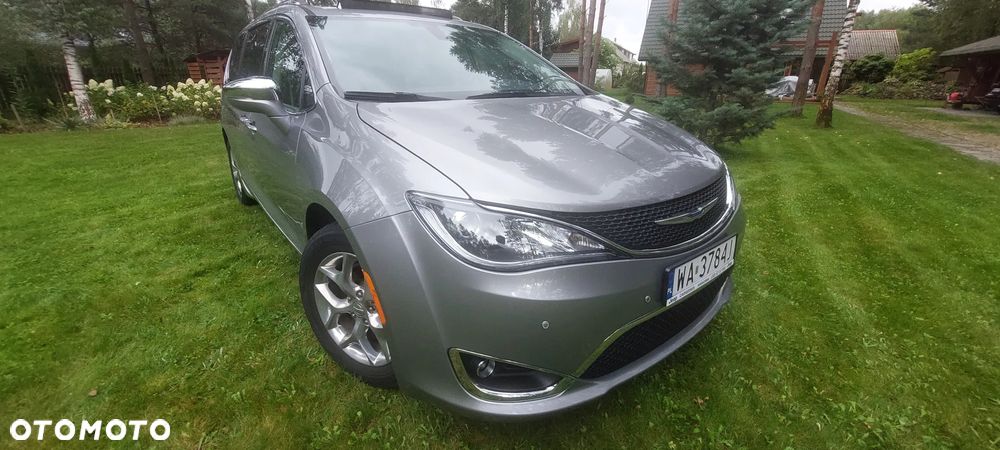 Chrysler Pacifica - 18