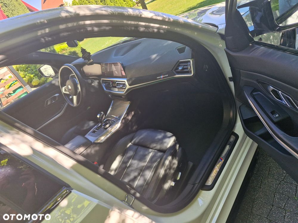 BMW Seria 3 330i M Sport sport - 15