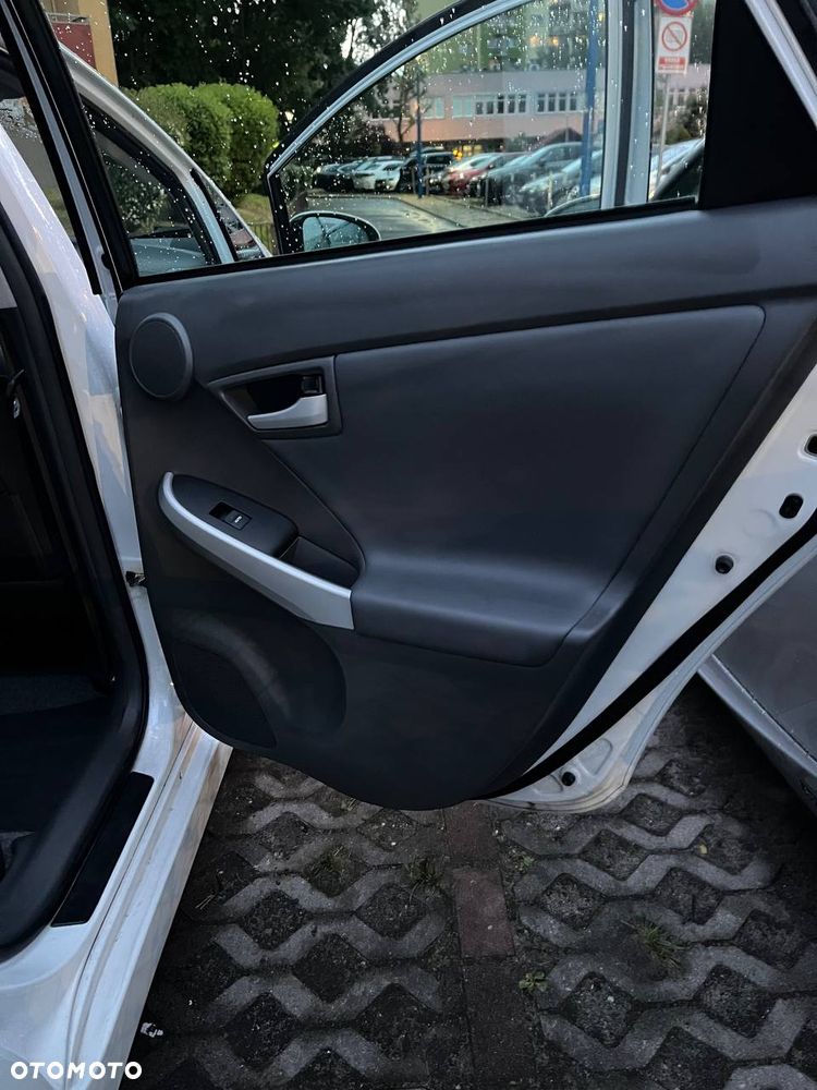 Toyota Prius - 12