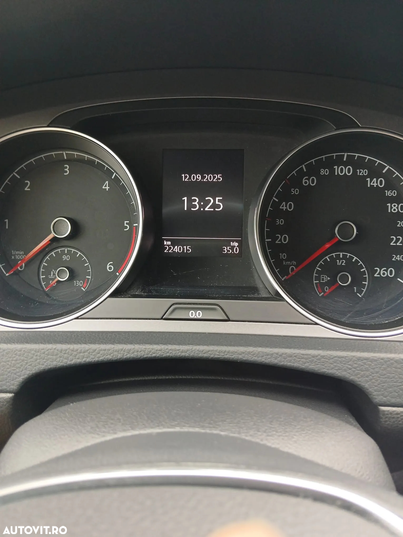 Volkswagen Golf 1.6 TDI DPF BlueMotion Technology Comfortline - 8