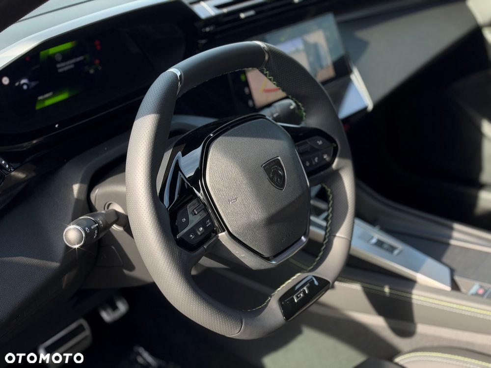 Peugeot 408 - 10