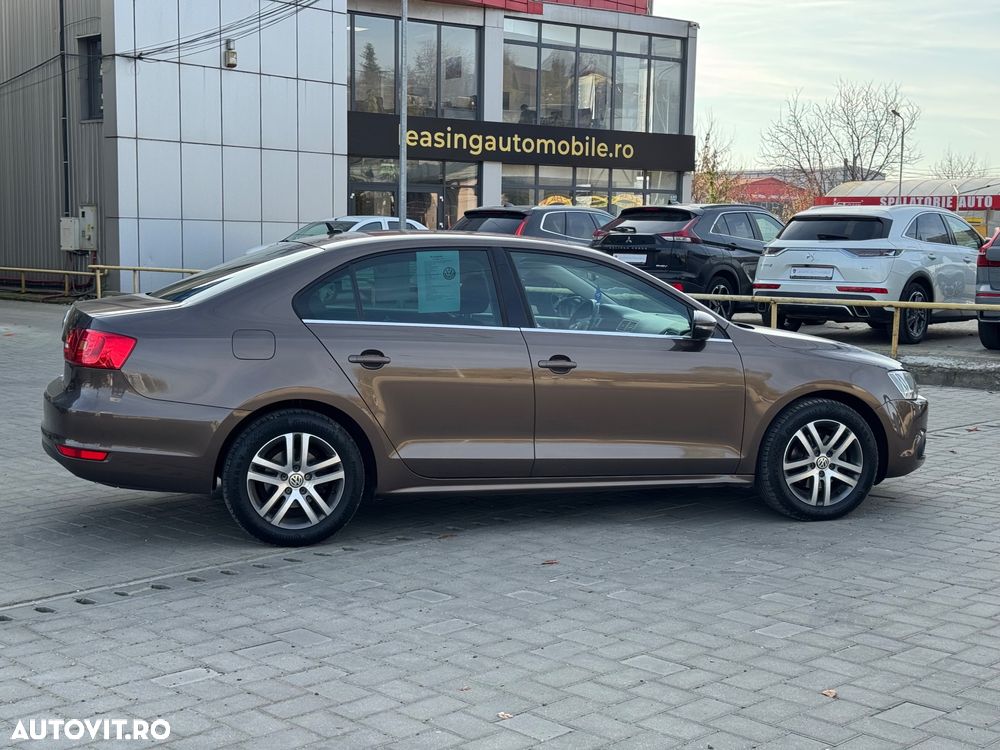 Volkswagen Jetta 1.4 TSI Highline - 14
