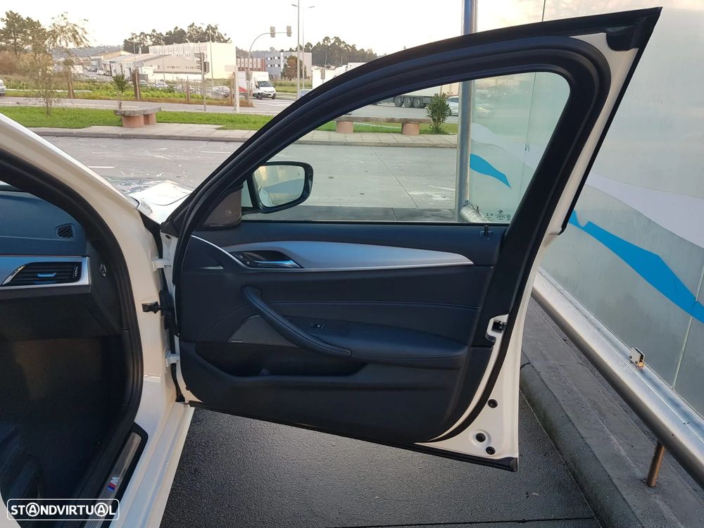 BMW 530 e iPerformance Pack M - 11