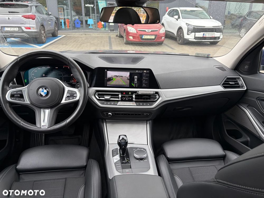 BMW 330I 2019 photo 2