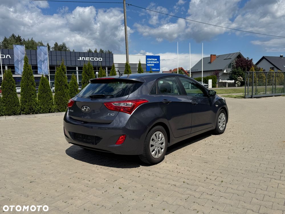 Hyundai i30 1.6 D Premiere Style DCT - 8