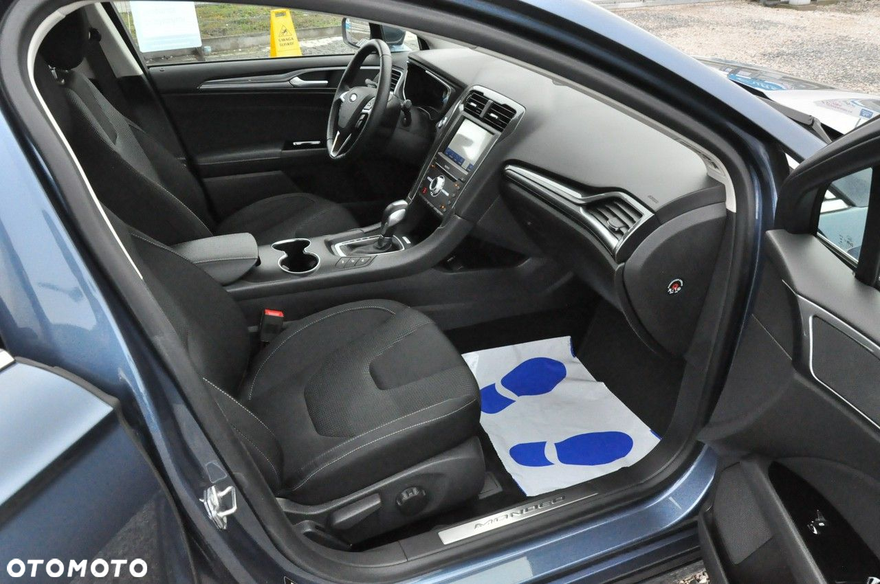 Ford Mondeo - 39