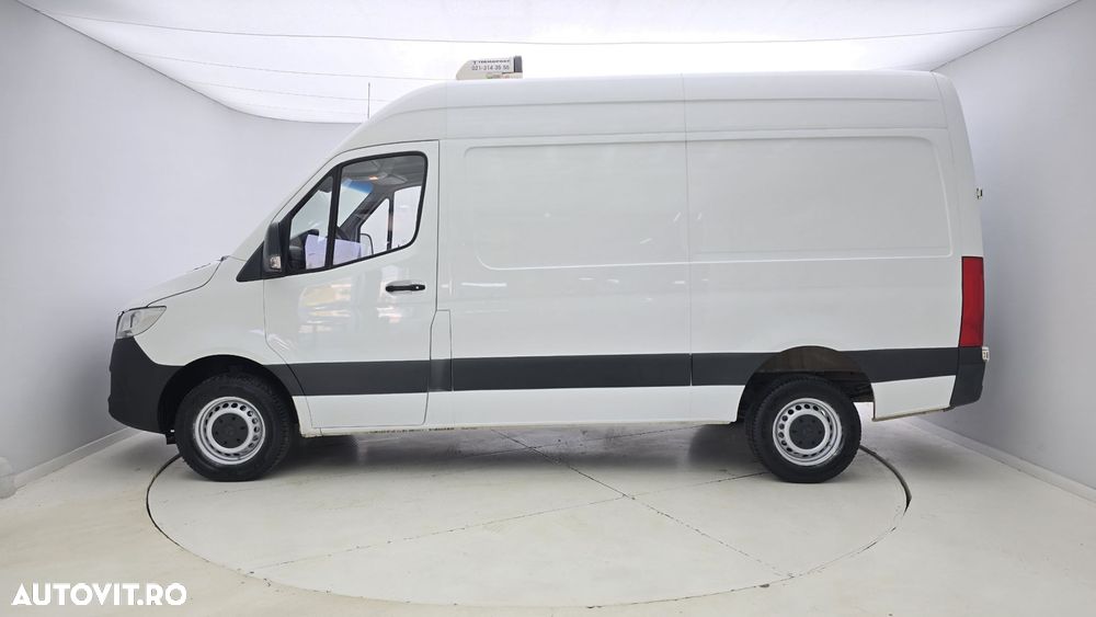 Mercedes-Benz Sprinter - 9