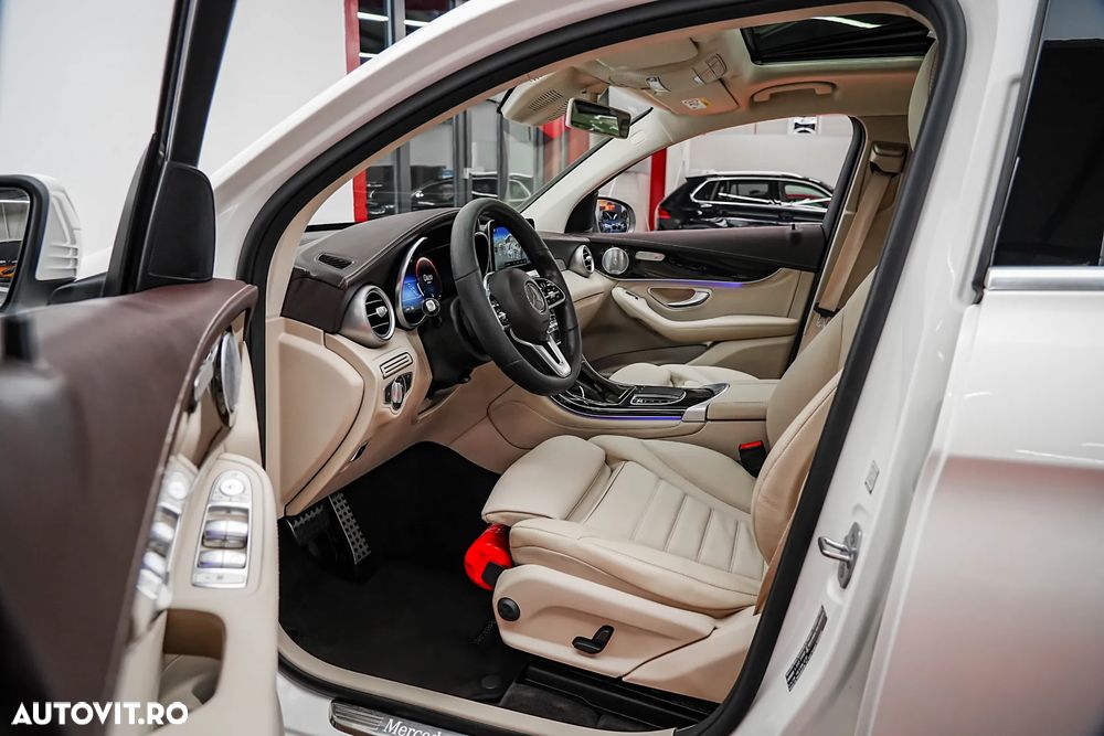Mercedes-Benz GLC 220 d 4Matic 9G-TRONIC AMG Line - 13