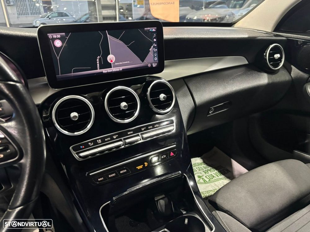 Mercedes-Benz C 200 - 38