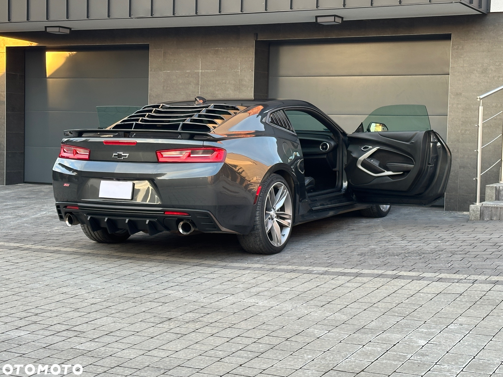 Chevrolet Camaro - 16