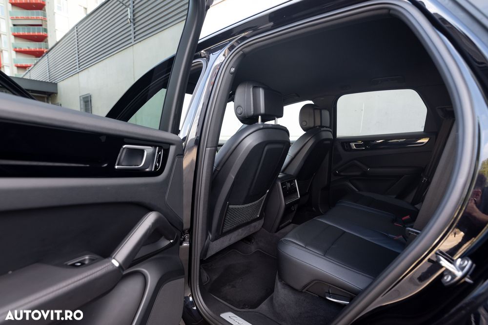 Porsche Cayenne Tiptronic S Platinum Edition - 11