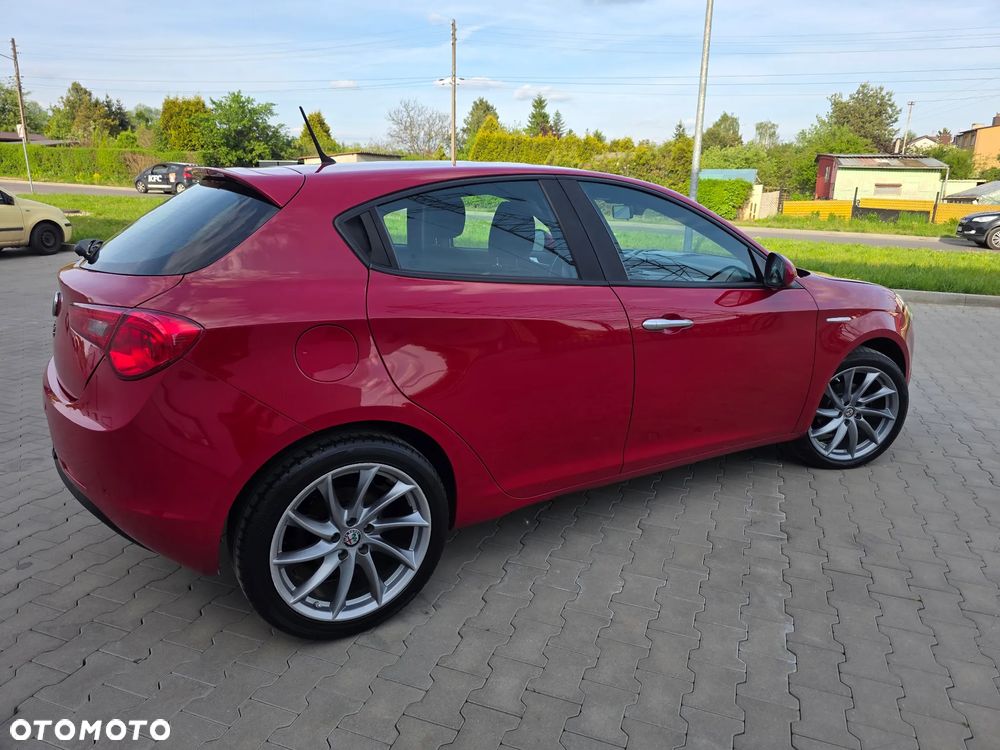 Alfa Romeo Giulietta 1.6 JTDM 16V - 8