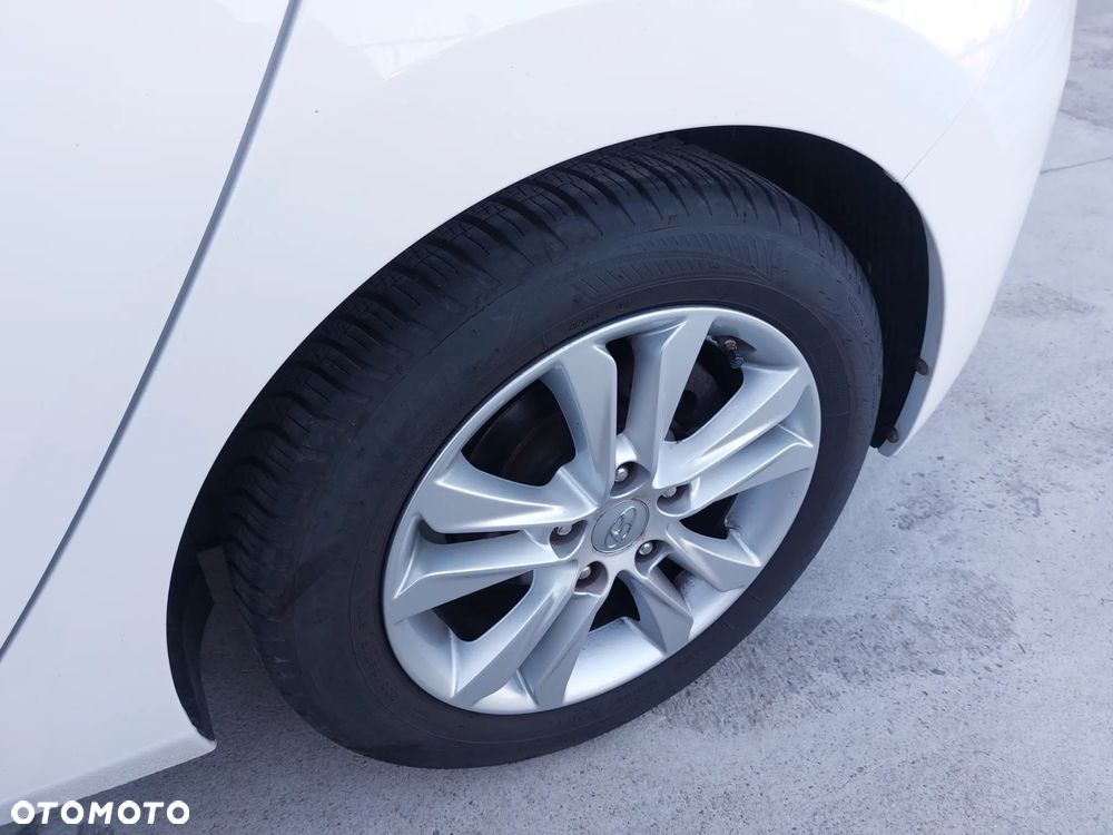 Hyundai i30 1.4 Fifa World Cup Edition - 19