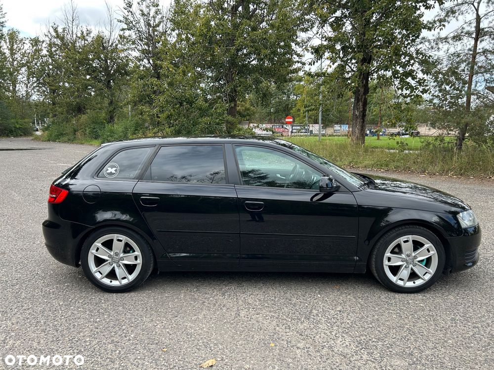 Audi A3 1.6 Ambiente - 4