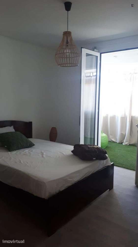 Quarto - localizado em Oeiras Lisbon - Grande imagem: 3/24