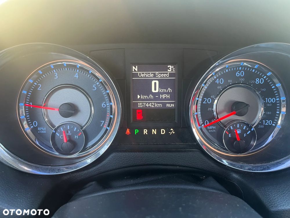 Chrysler Town & Country 3.6 Limited - 24