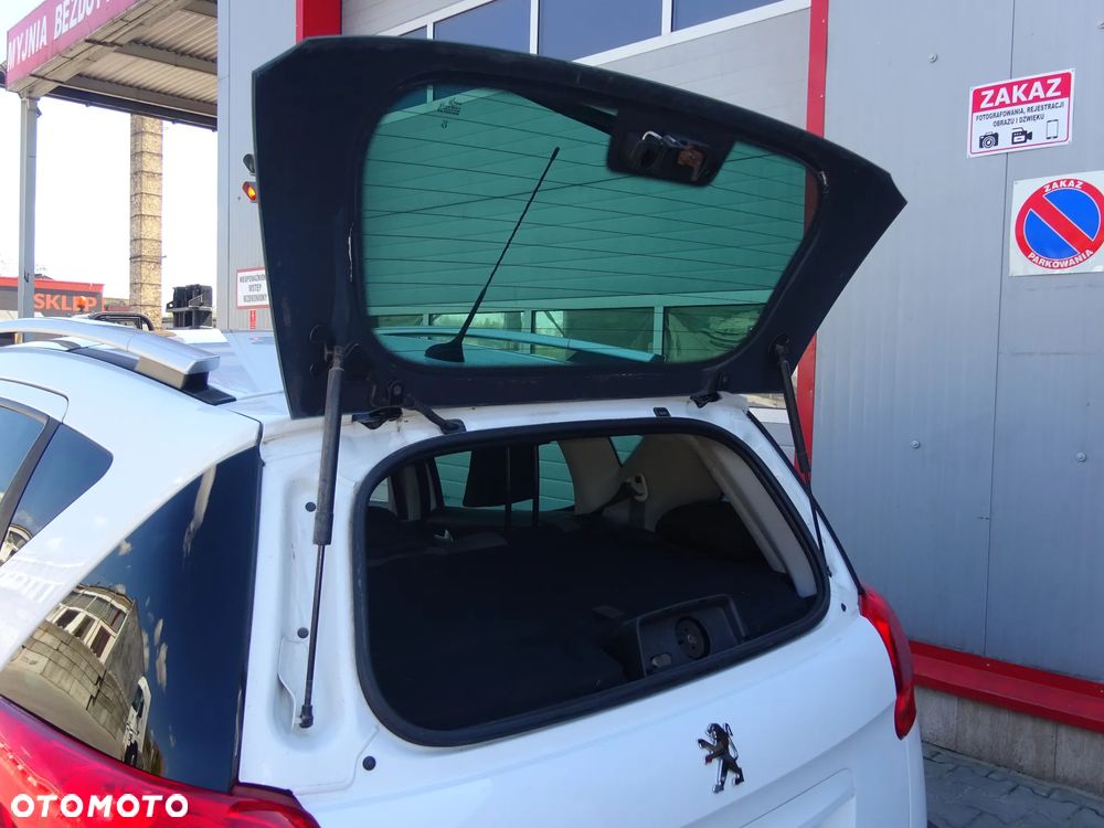 Peugeot 207 - 13