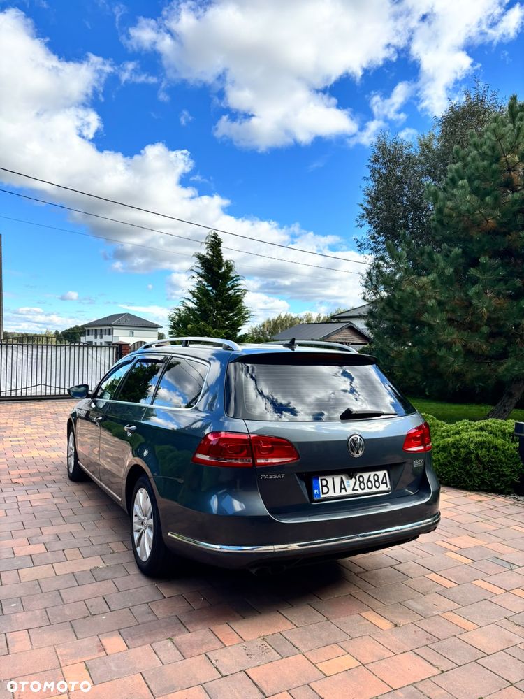 Volkswagen Passat - 12