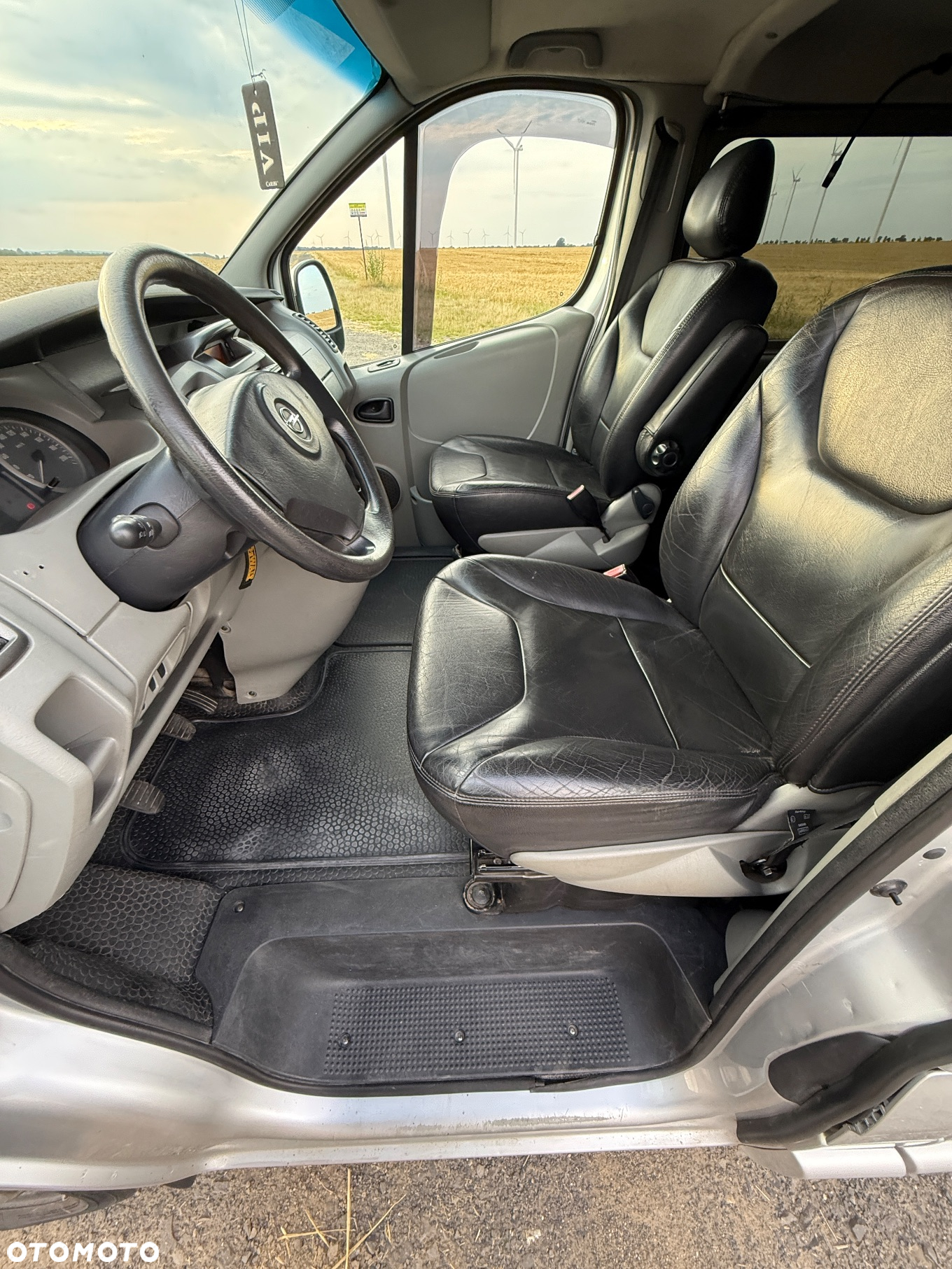 Opel Vivaro - 18