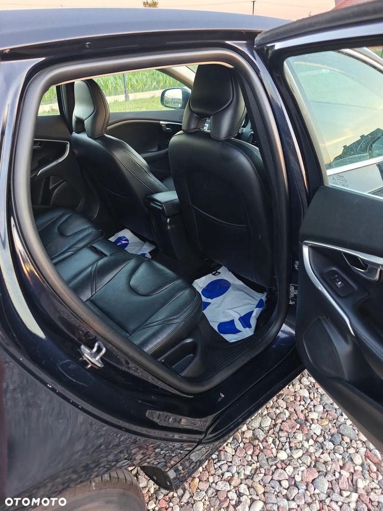 Volvo V40 D2 Summum - 14