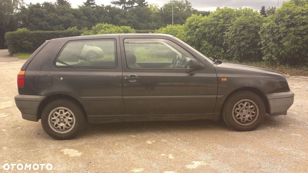 Volkswagen Golf 1.9 CL TD - 3