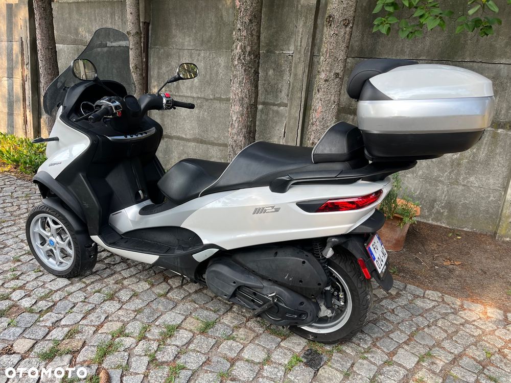 Piaggio MP-3 - 6