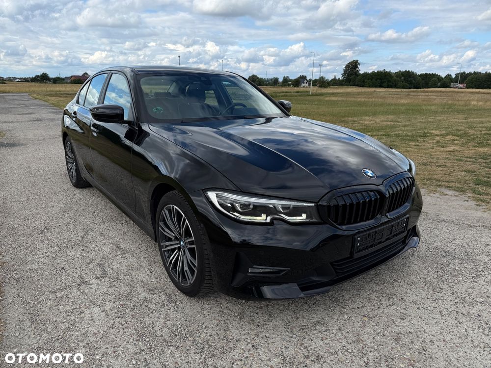 BMW Seria 3 330i - 3