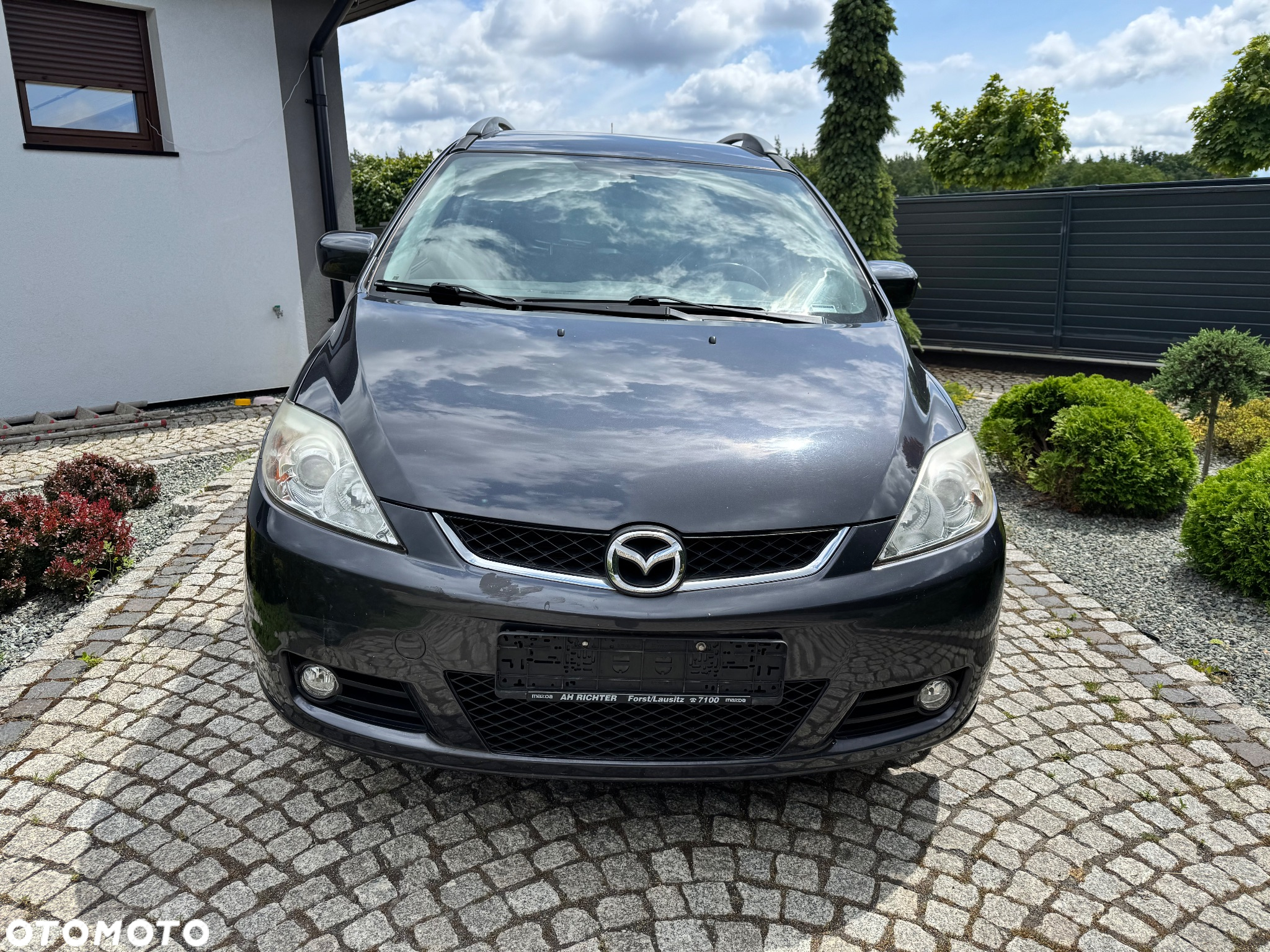 Mazda 5 - 7
