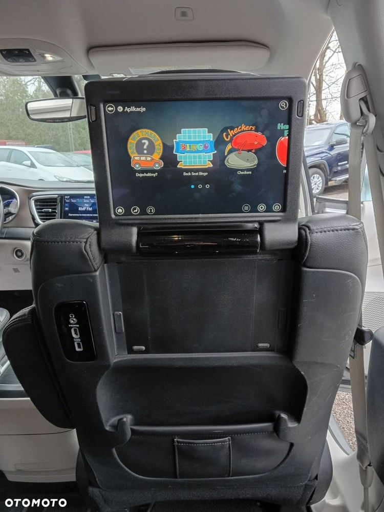 Chrysler Pacifica - 13