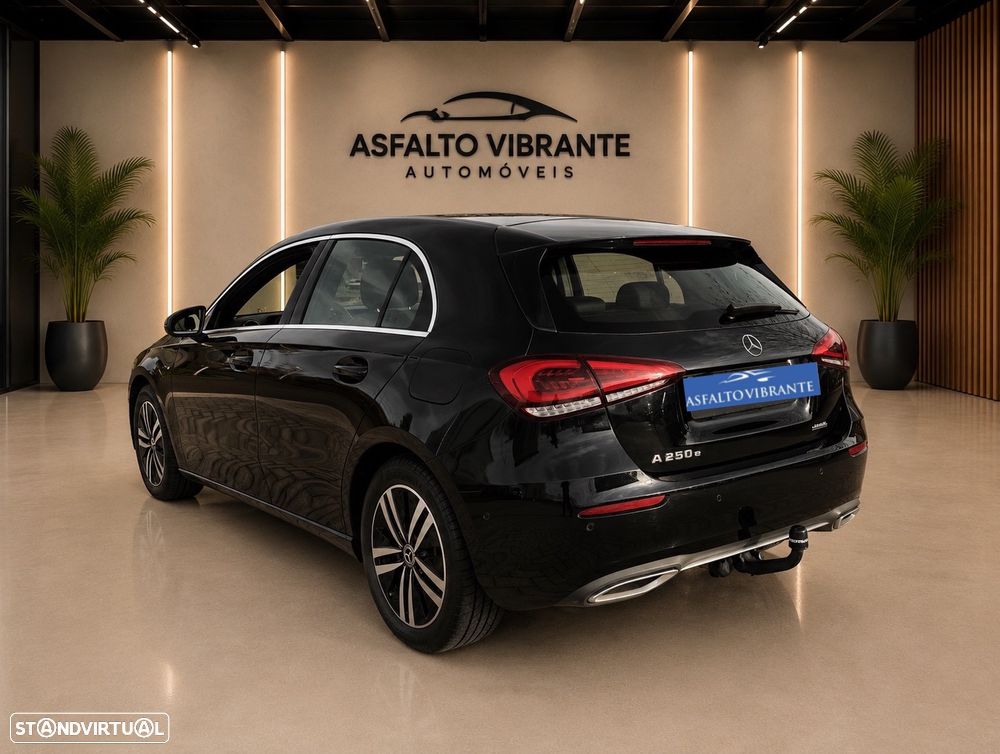 Mercedes-Benz A 250 e 8G-DCT Style - 4