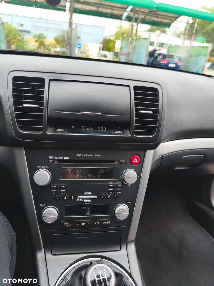 Subaru Legacy - 17
