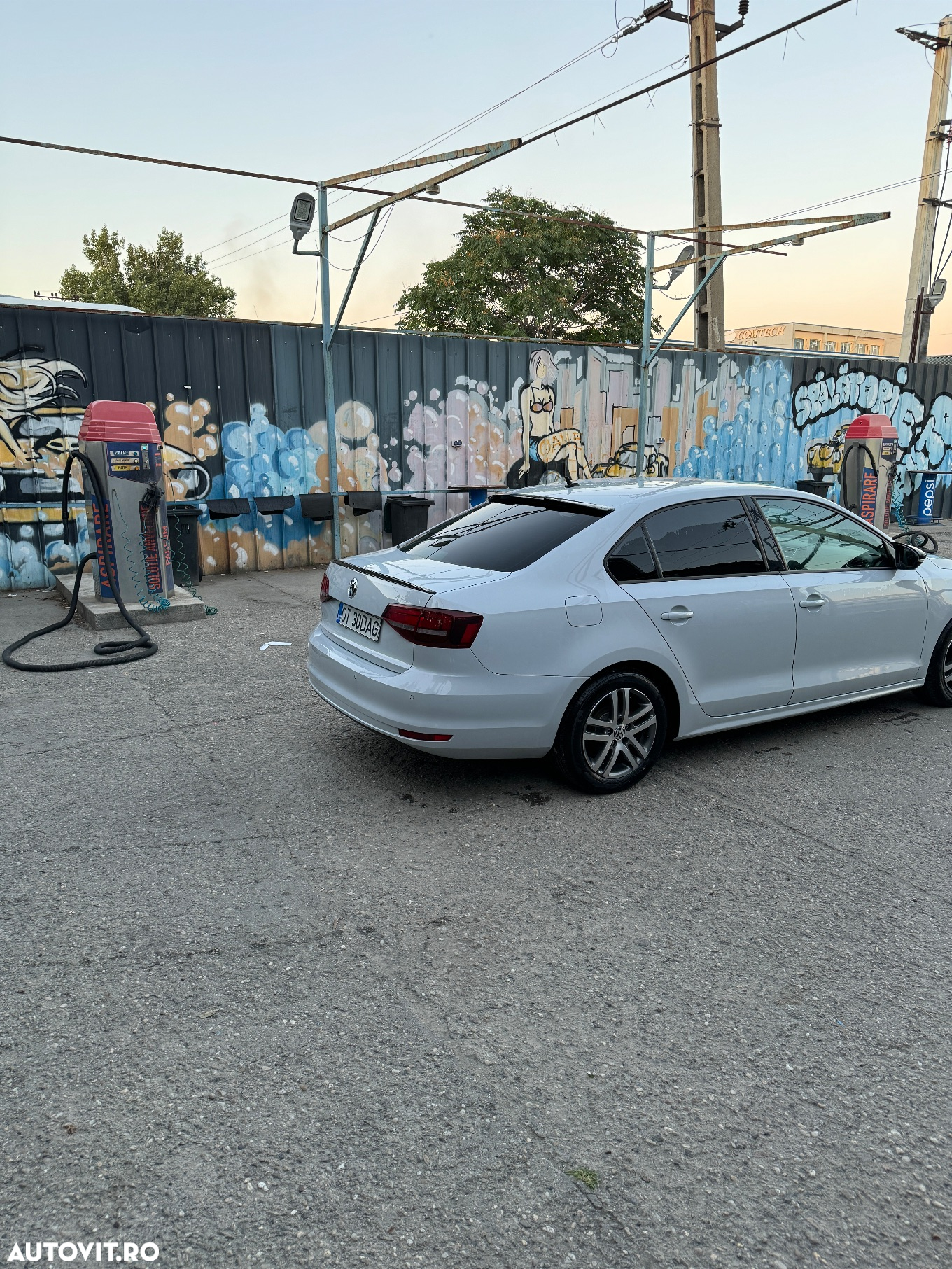 Volkswagen Jetta 2.0 TDI Comfortline - 6