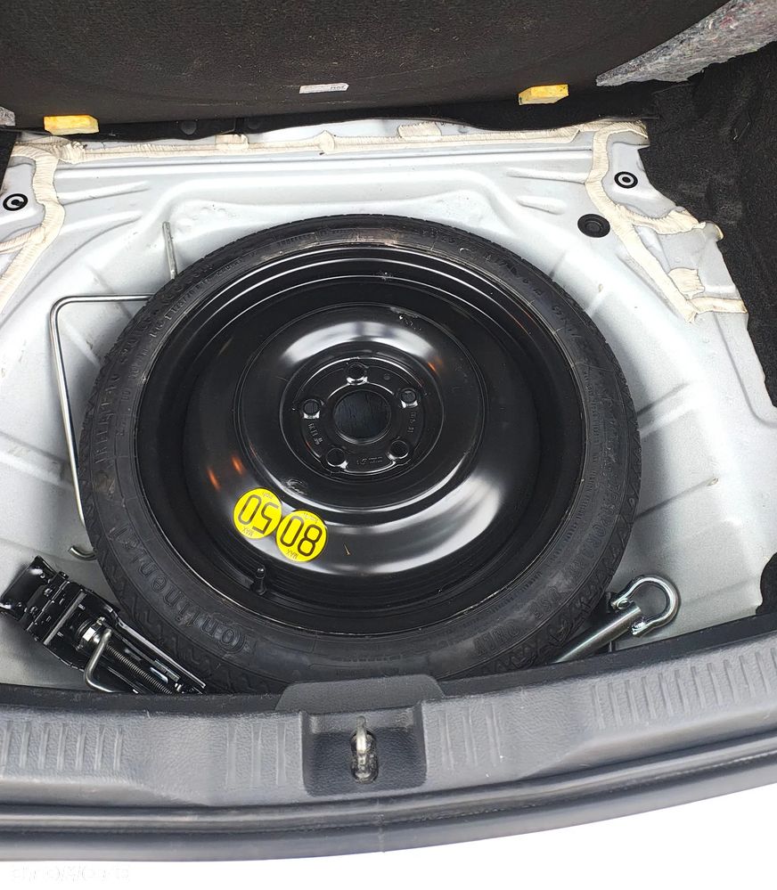 Toyota Auris - 22