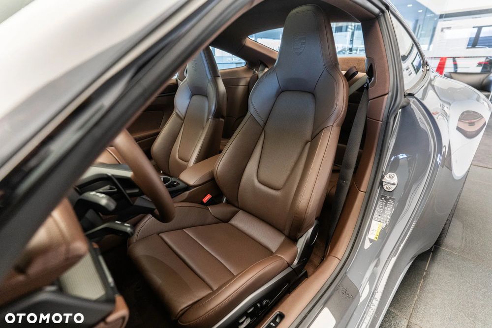 Porsche 911 - 9