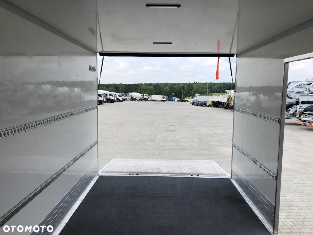Iveco DAILY 70C18H izoterma winda 750 kg - 12