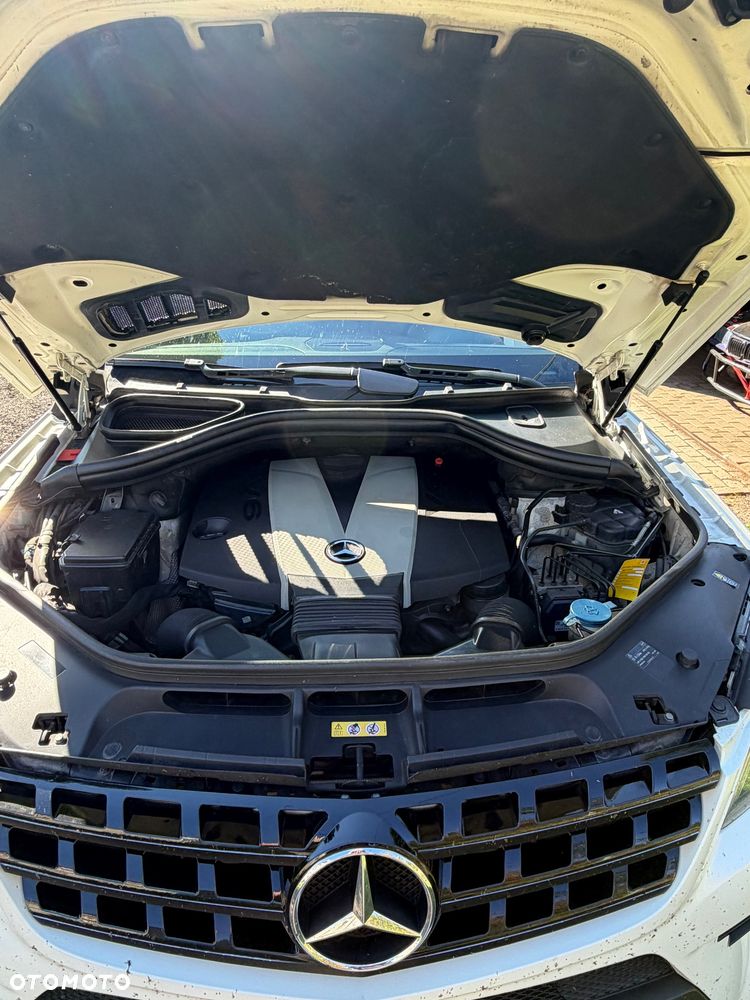 Mercedes-Benz ML 350 BlueTec 4-Matic - 11