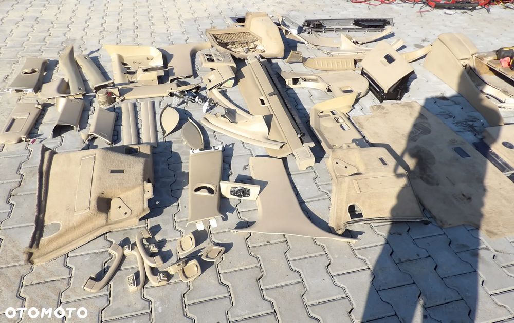 BMW - E91 - KOMPLETNE WNĘTRZE , ROLETA , LISTWY , SCHOWEK , BAGAŻNIK  - EUROPA - KOMPLET - 8