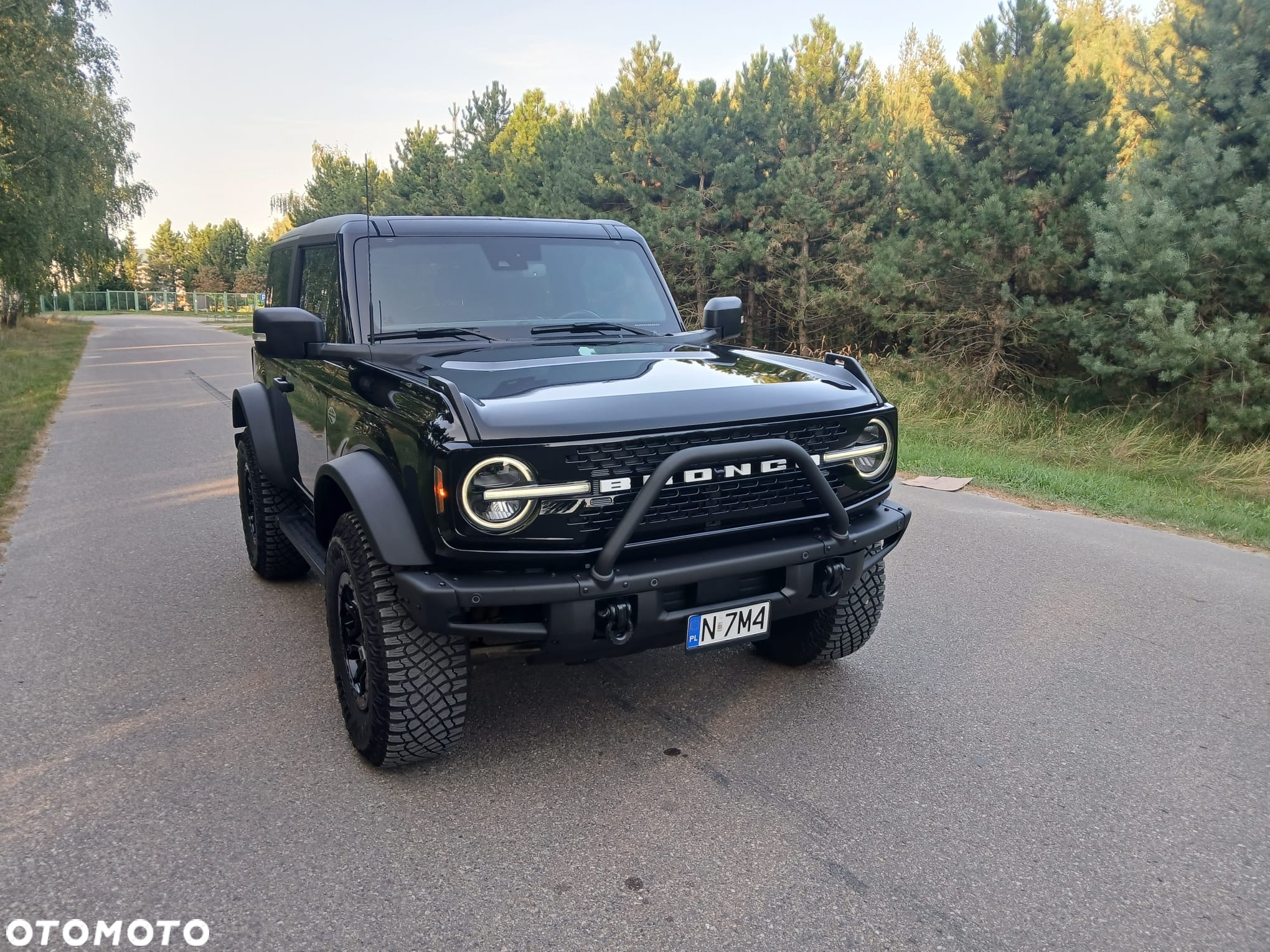 Ford Bronco - 3