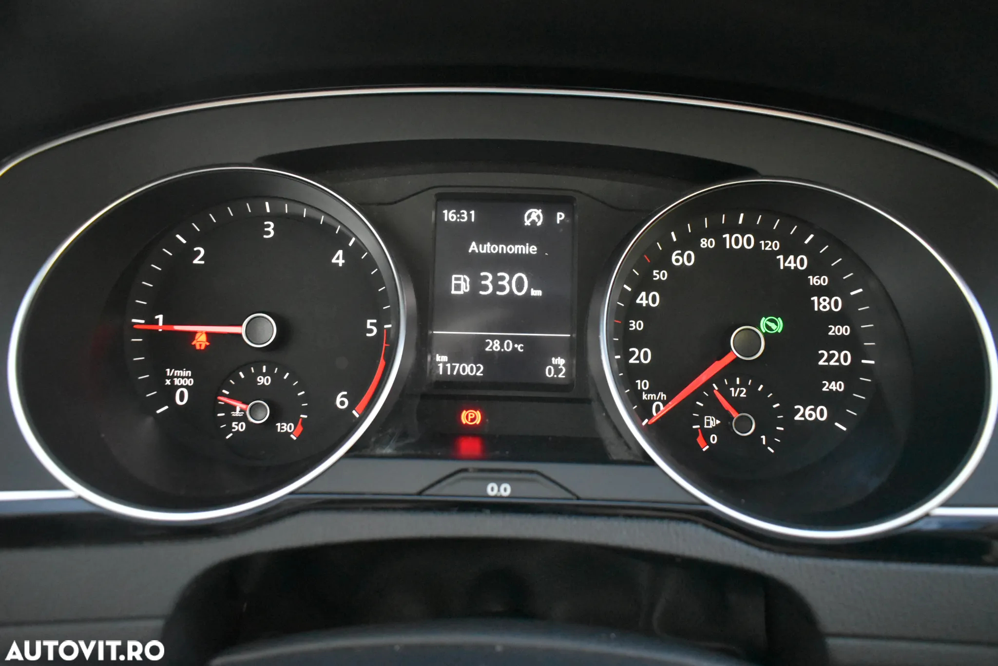 Volkswagen Passat 2.0 TDI DSG Comfortline - 10