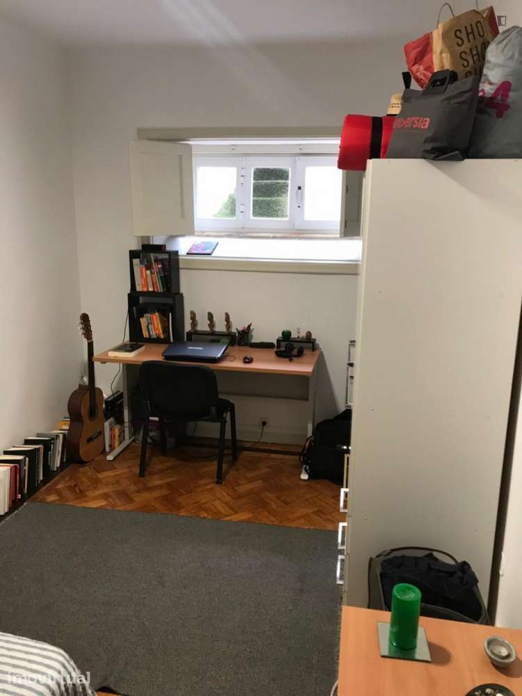 Quarto - localizado em  Coimbra - Grande imagem: 2/13
