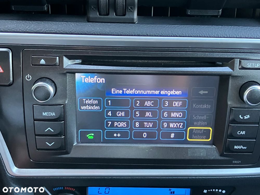 Toyota Auris 1.6 Prestige - 30