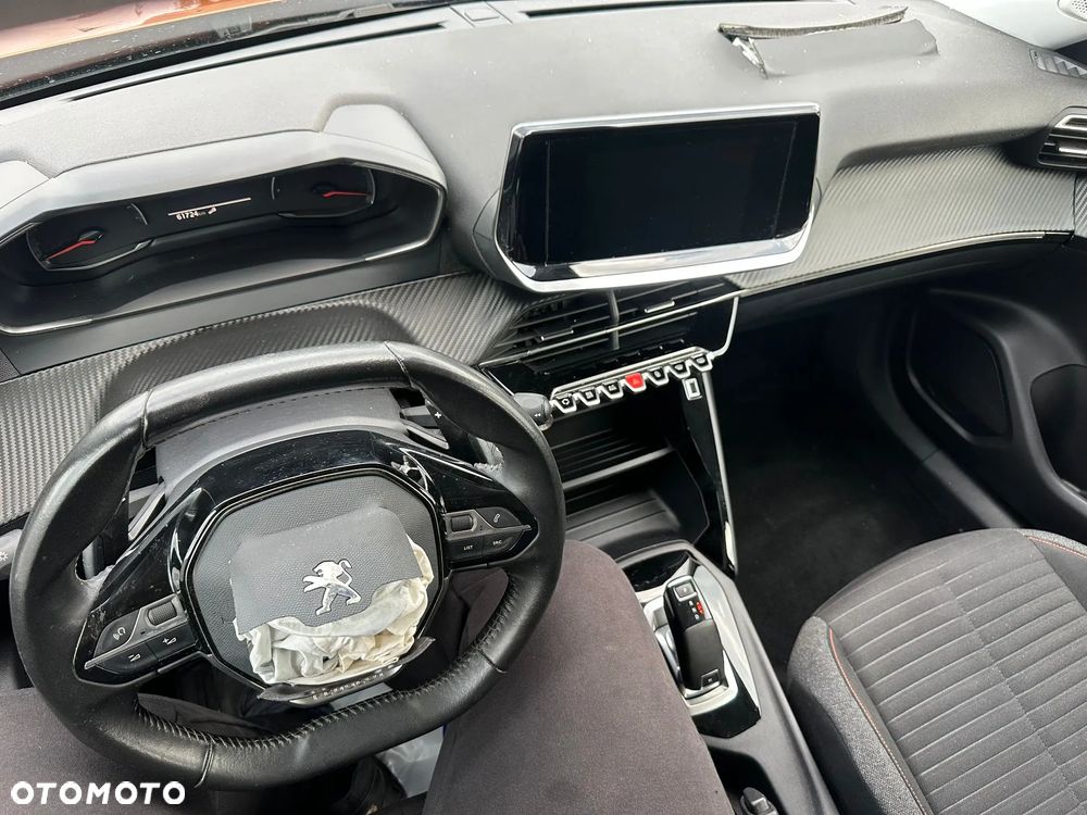 Peugeot 2008 PureTech 130 EAT8 Allure - 8