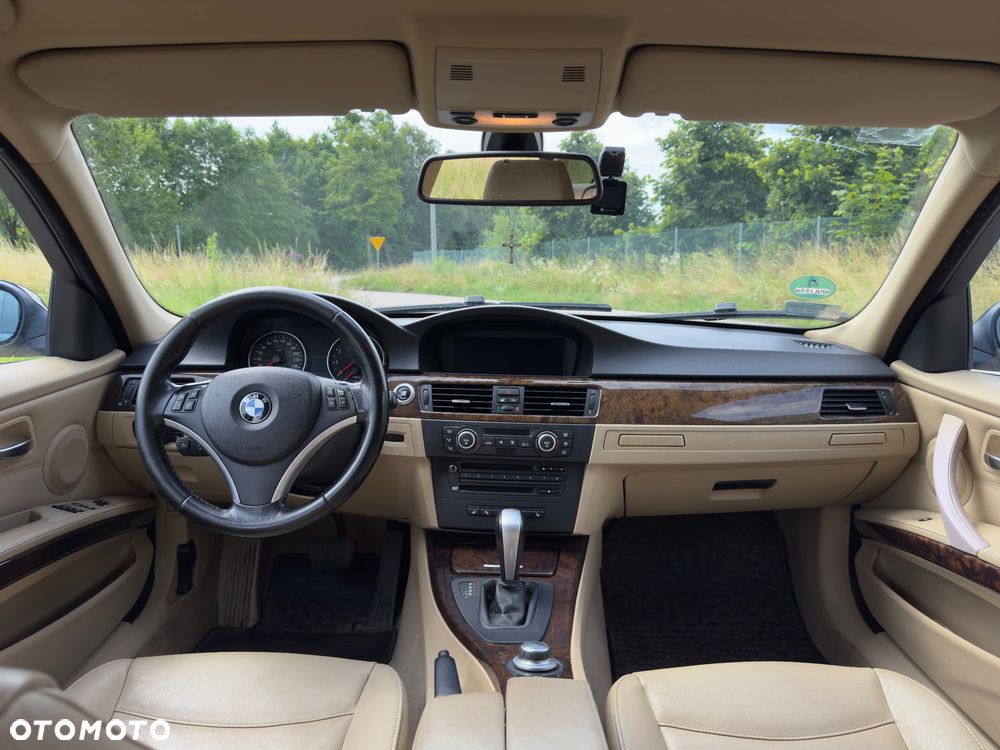 BMW Seria 3 325xi - 4