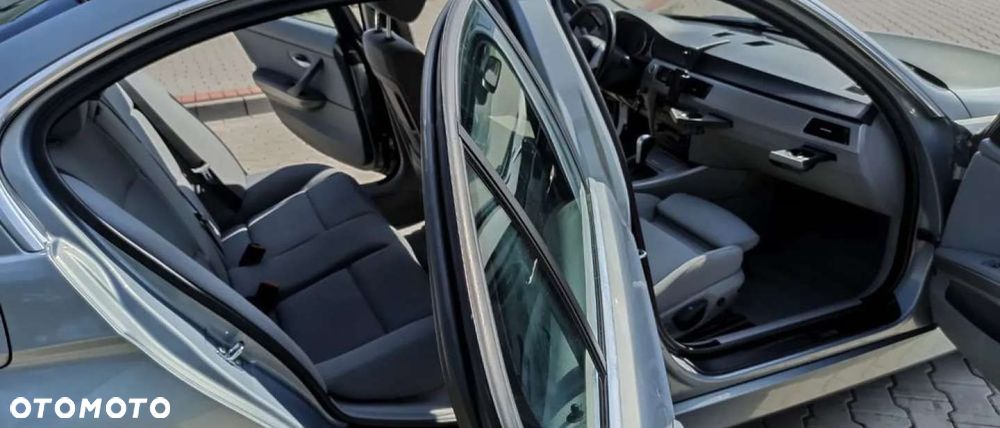 BMW Seria 3 - 26