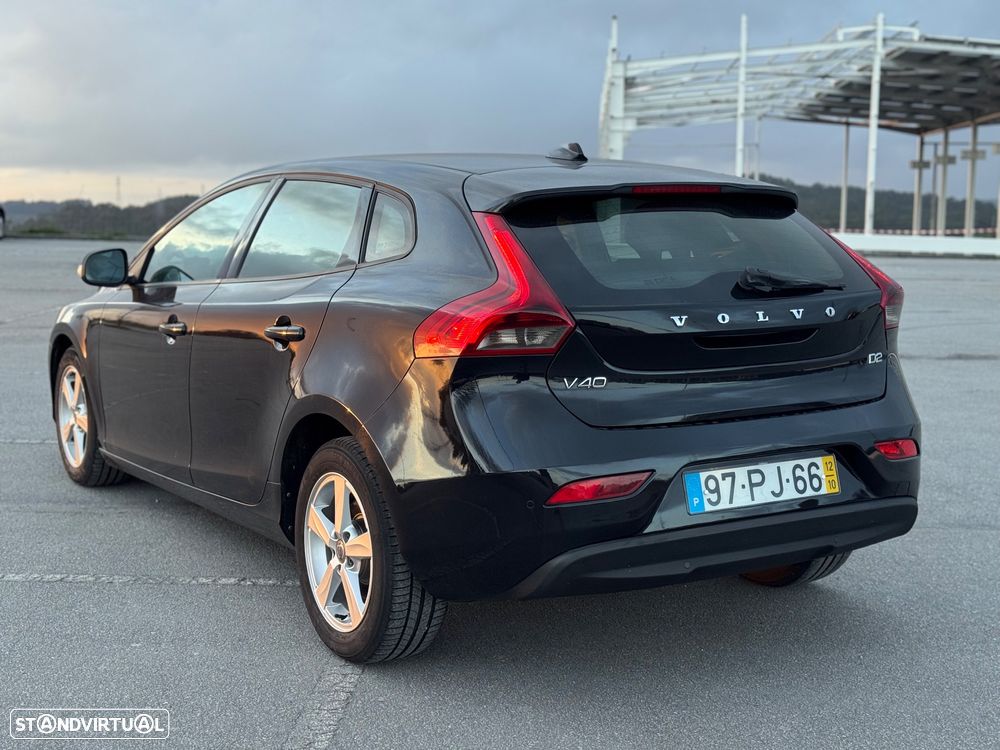 Volvo V40 D2 - 4