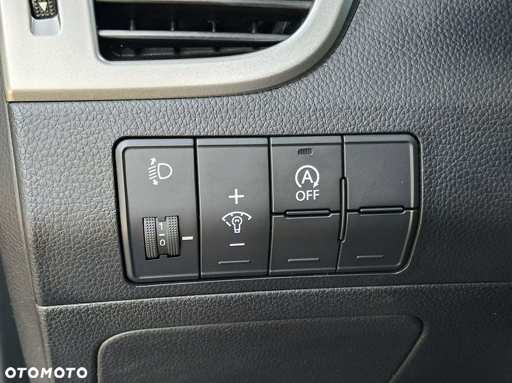 Hyundai i30 blue Kombi 1.4 Passion - 15