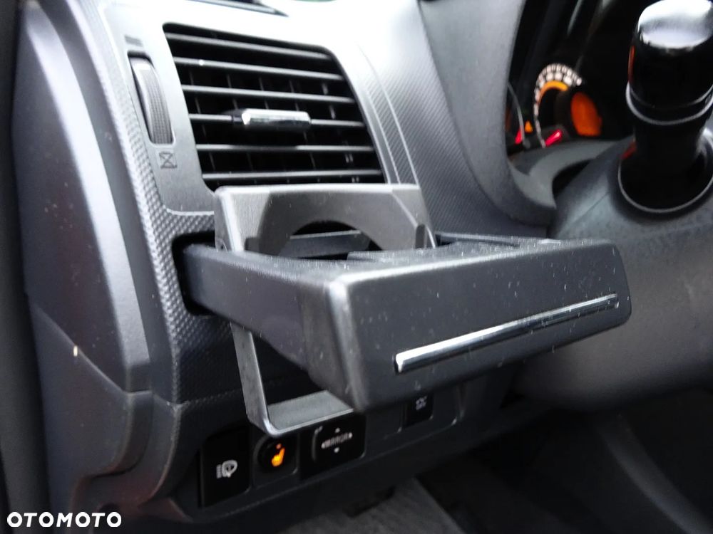 Toyota Auris 1.6 Premium MS - 32